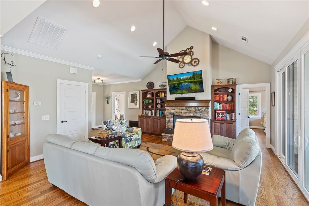 402 Hillandale Road Seneca, SC 29672 - Photo 15 of 30 Gallery Image 15