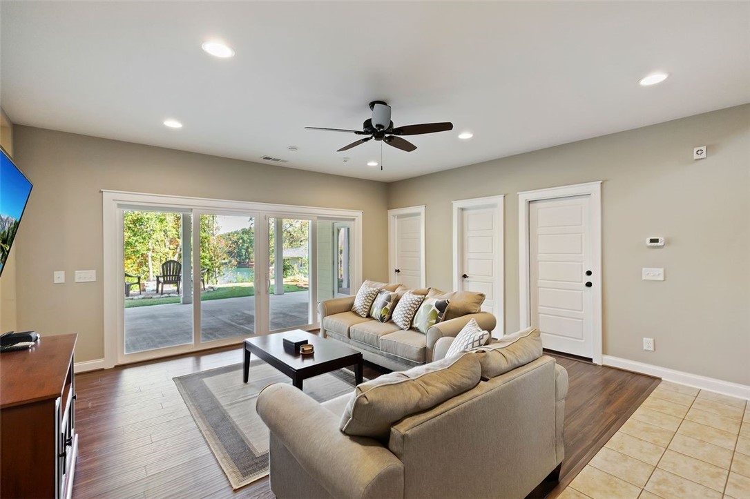 402 Hillandale Road Seneca, SC 29672 - Photo 23 of 30 Gallery Image 23
