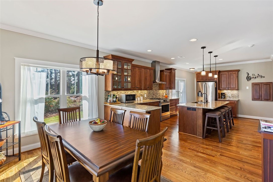 402 Hillandale Road Seneca, SC 29672 - Photo 6 of 30 Gallery Image 6