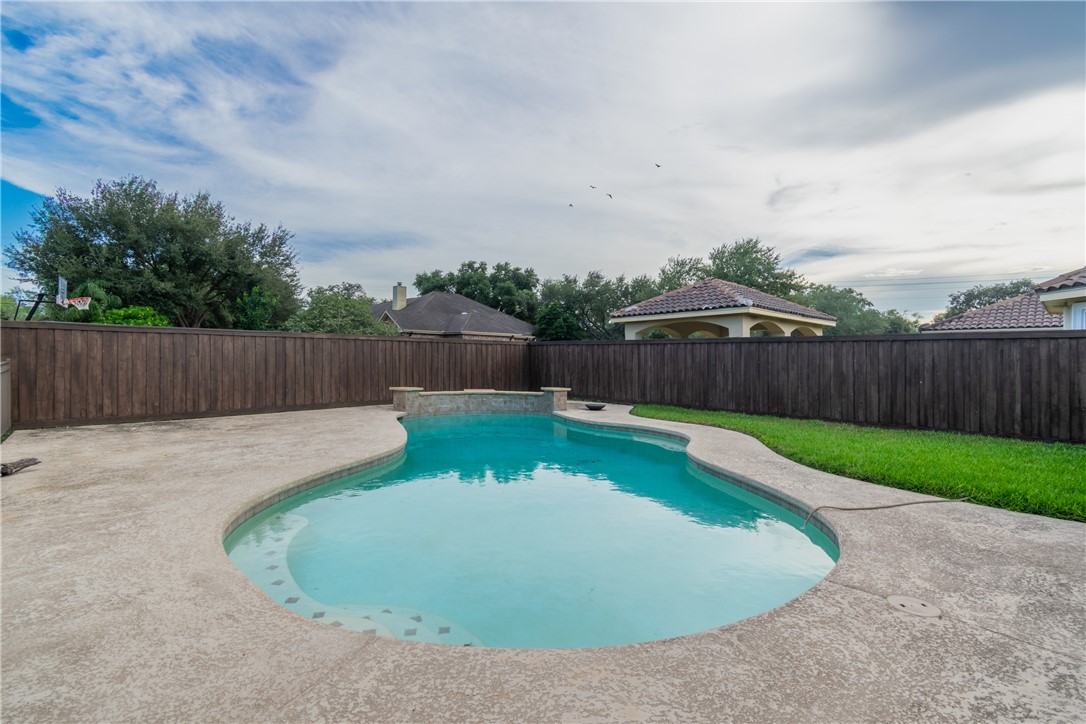 1904 Santa Rosa Drive Alice, TX 78332 - Photo 31 of 34 front view of a house with a yard