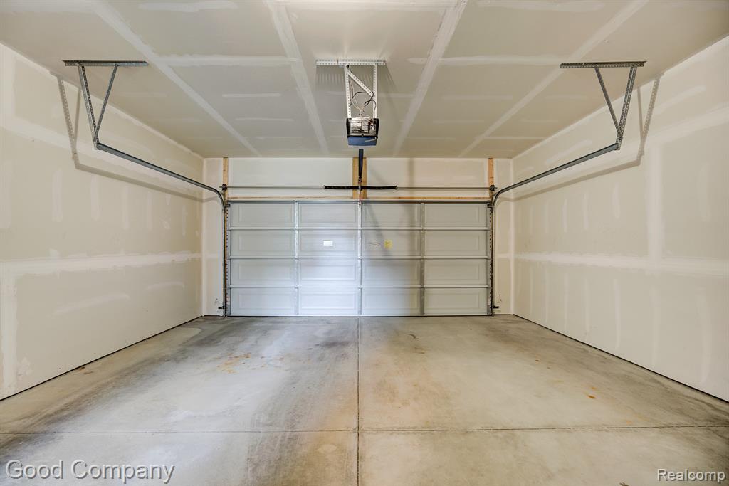 2500 Normandy Road, Unit 29 Royal Oak, MI 48073 - Photo 38 of 51 Gallery Image 38
