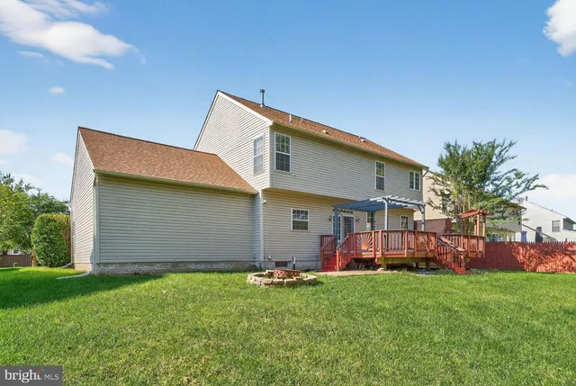 a front view of house with yard and porch