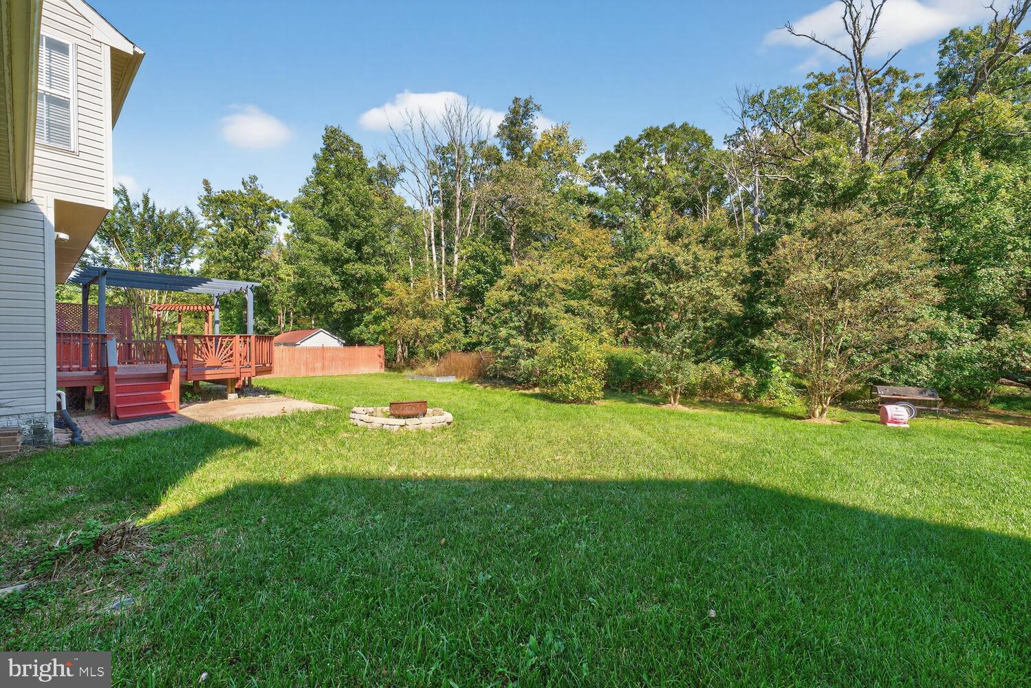 9624 Stuart Lane Clinton, MD 20735 - Photo 3 of 20 Large Rear Yard