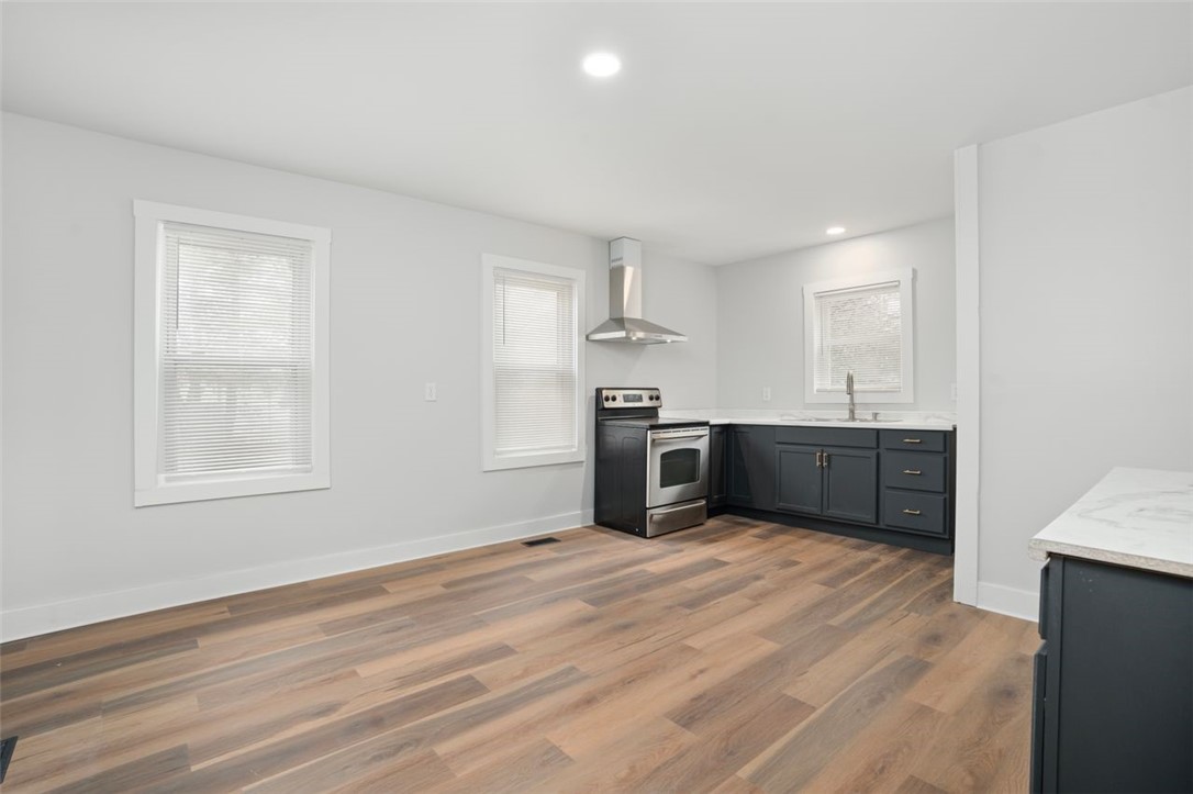 49 Oak Street Cranston, RI 02910 - Photo 13 of 33