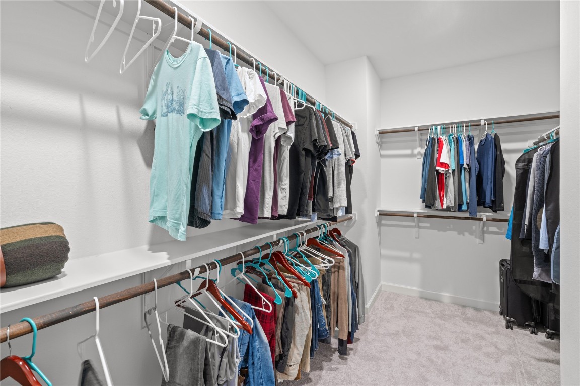 8923 Highgate Lane Houston, TX 77080 - Photo 14 of 23 Great storage in the primary closet!