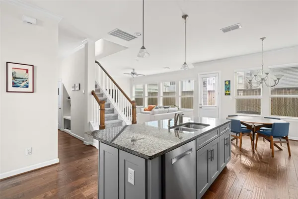 $439,000 | 8923 Highgate Lane, Houston, TX 77080