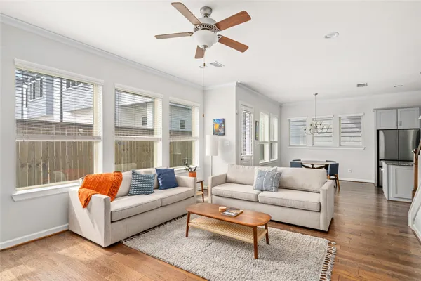 $439,000 | 8923 Highgate Lane, Houston, TX 77080
