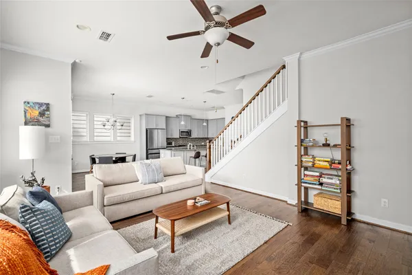$439,000 | 8923 Highgate Lane, Houston, TX 77080
