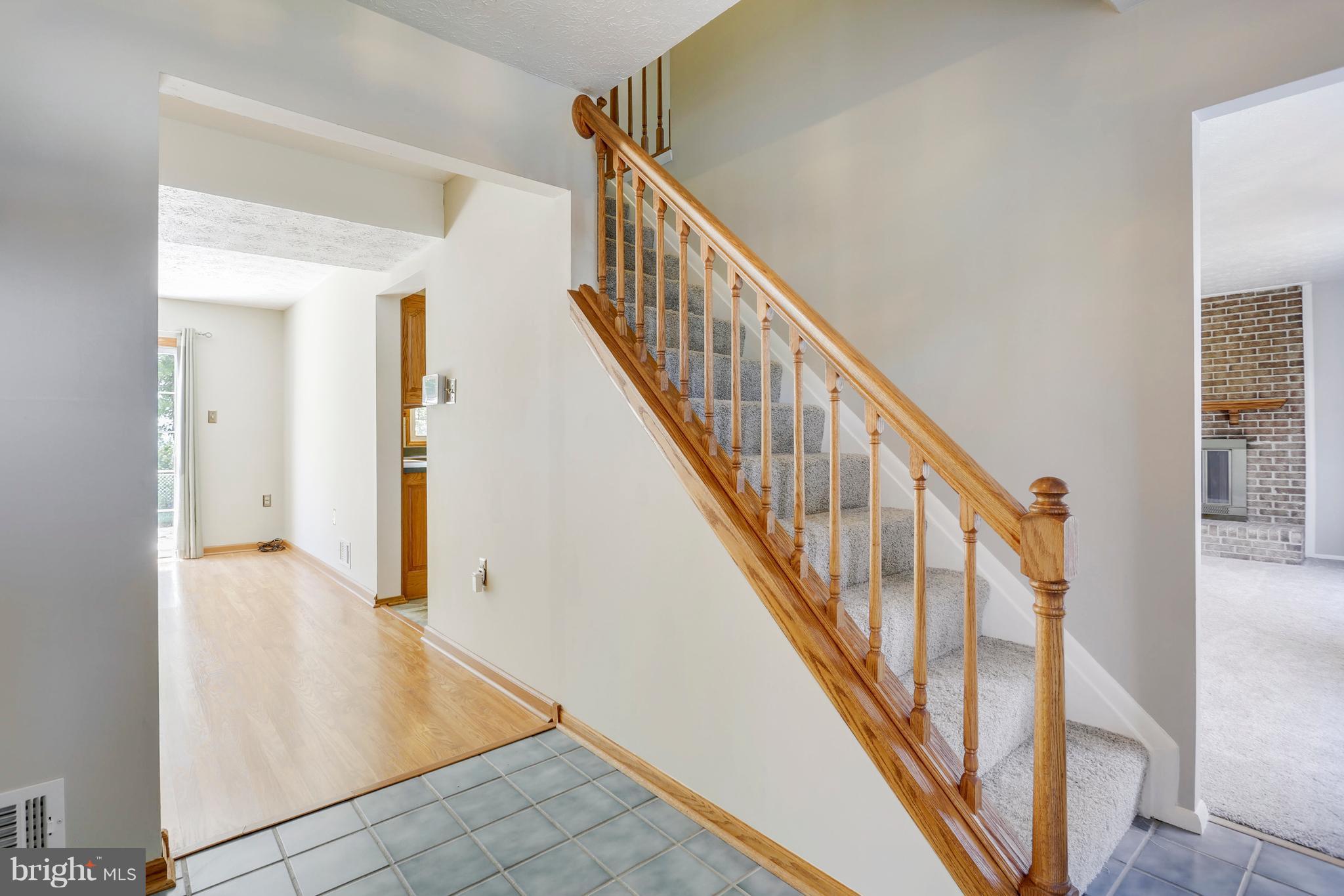 1853 Montreal Road Severn, MD 21144 - Photo 14 of 30 Foyer