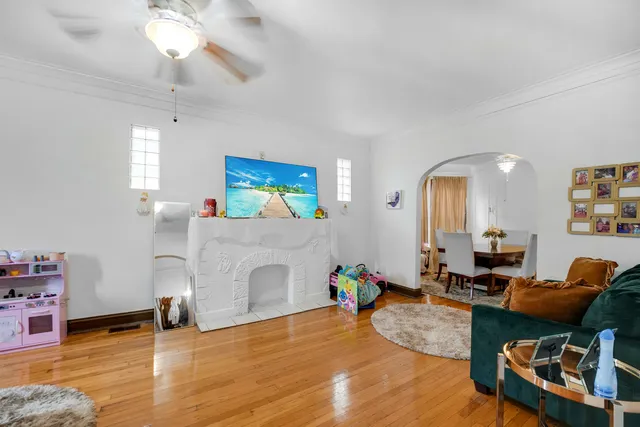 $149,900 | 8054 South Jeffery Boulevard, Chicago, IL 60617