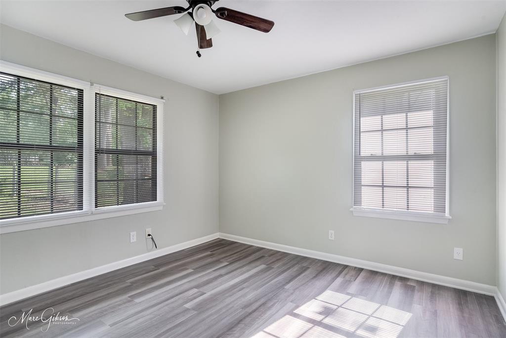 3109 Gorton Road Shreveport, LA 71119 - Photo 16 of 20 an empty room with a window