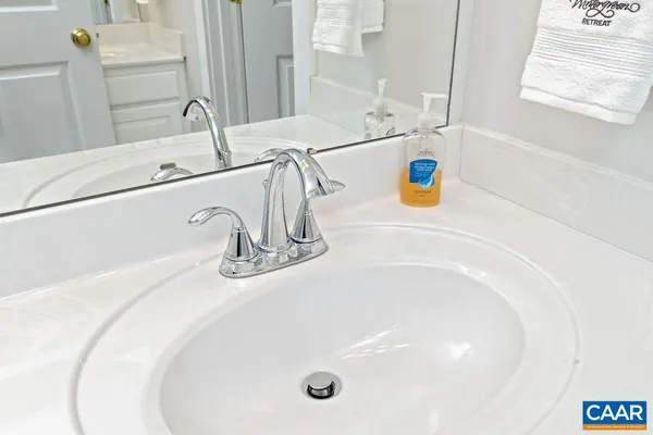 $659,000 | 102 Devils Knob Loop, Roseland, VA 22967