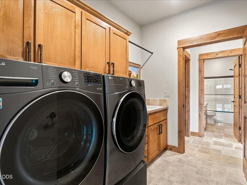 360 Vista Rim Drive Redmond, OR 97756 - Photo 87 of 147