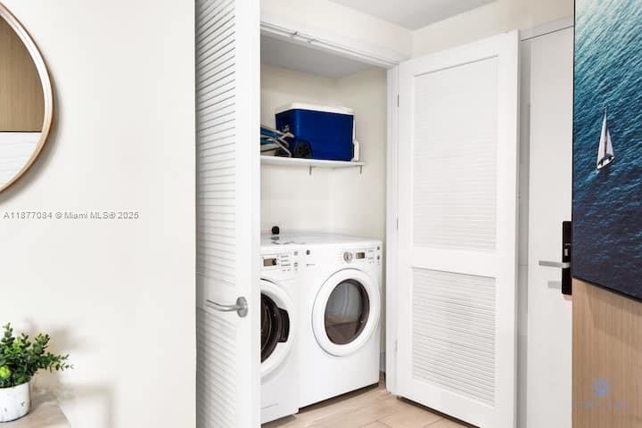 4010 South Ocean Drive, Unit R708 Hollywood, FL 33019 - Photo 18 of 30 a utility room with dryer and washer