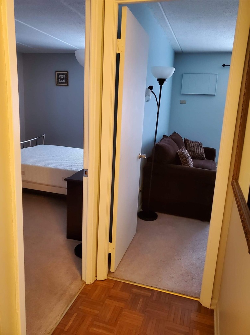 300 West Fullerton Avenue, Unit 201 Addison, IL 60101 - Photo 21 of 24