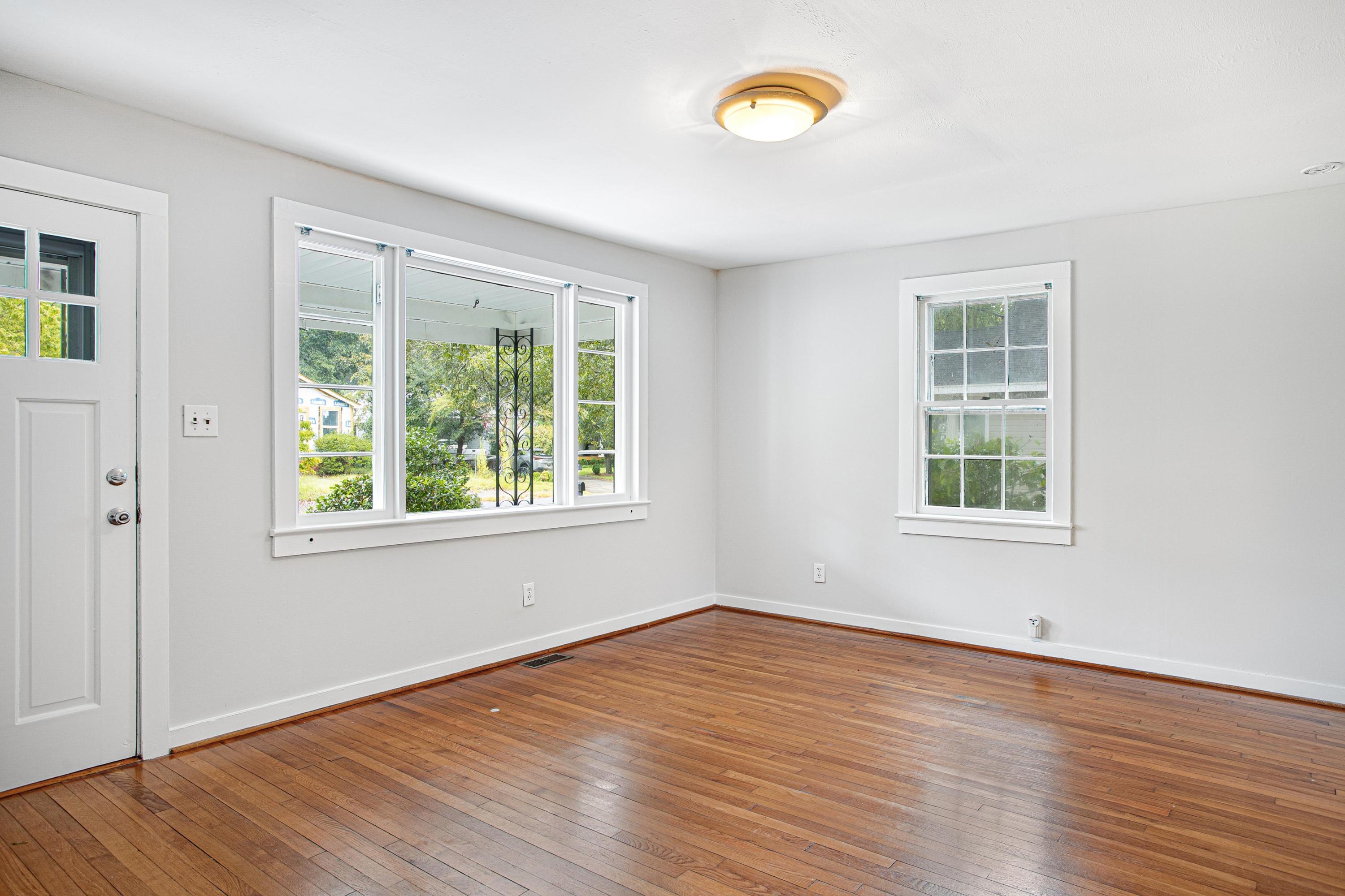 2175 Medway Road Charleston, SC 29412 - Photo 4 of 16 DCP_7618