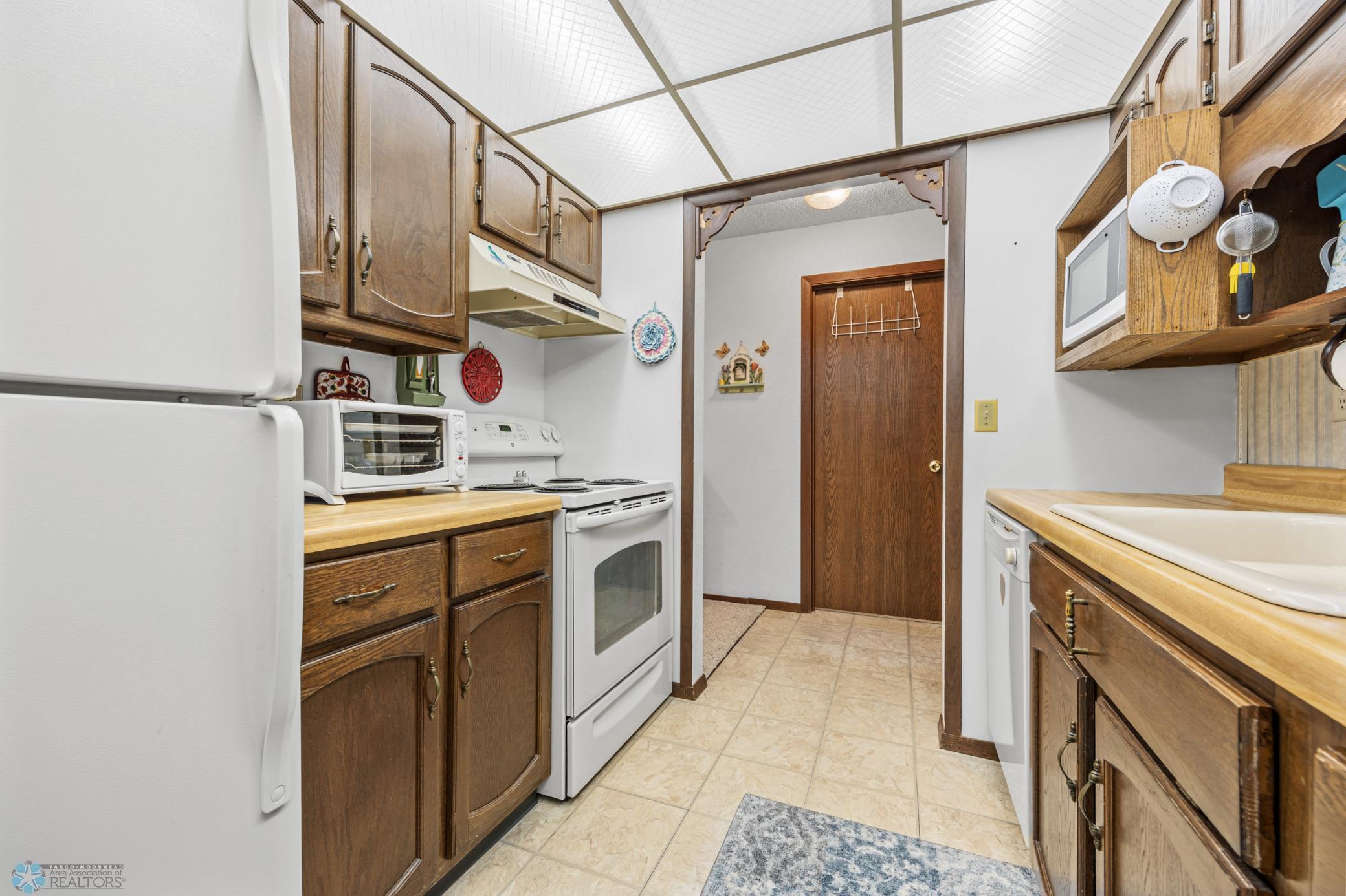 1129 22nd Street South, Unit B09 Fargo, ND 58103 - Photo 7 of 20