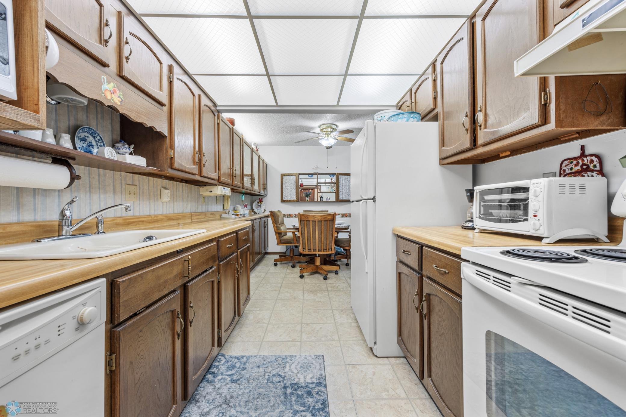 1129 22nd Street South, Unit B09 Fargo, ND 58103 - Photo 8 of 20