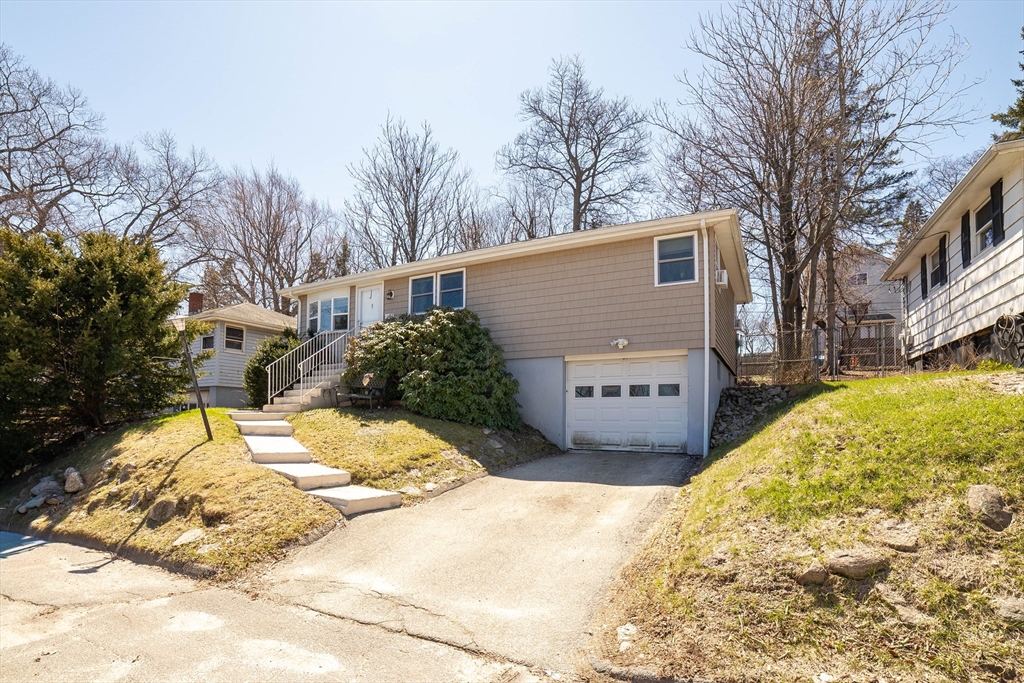 20 Kenberma Road Worcester, MA 01604 - Photo 2 of 16