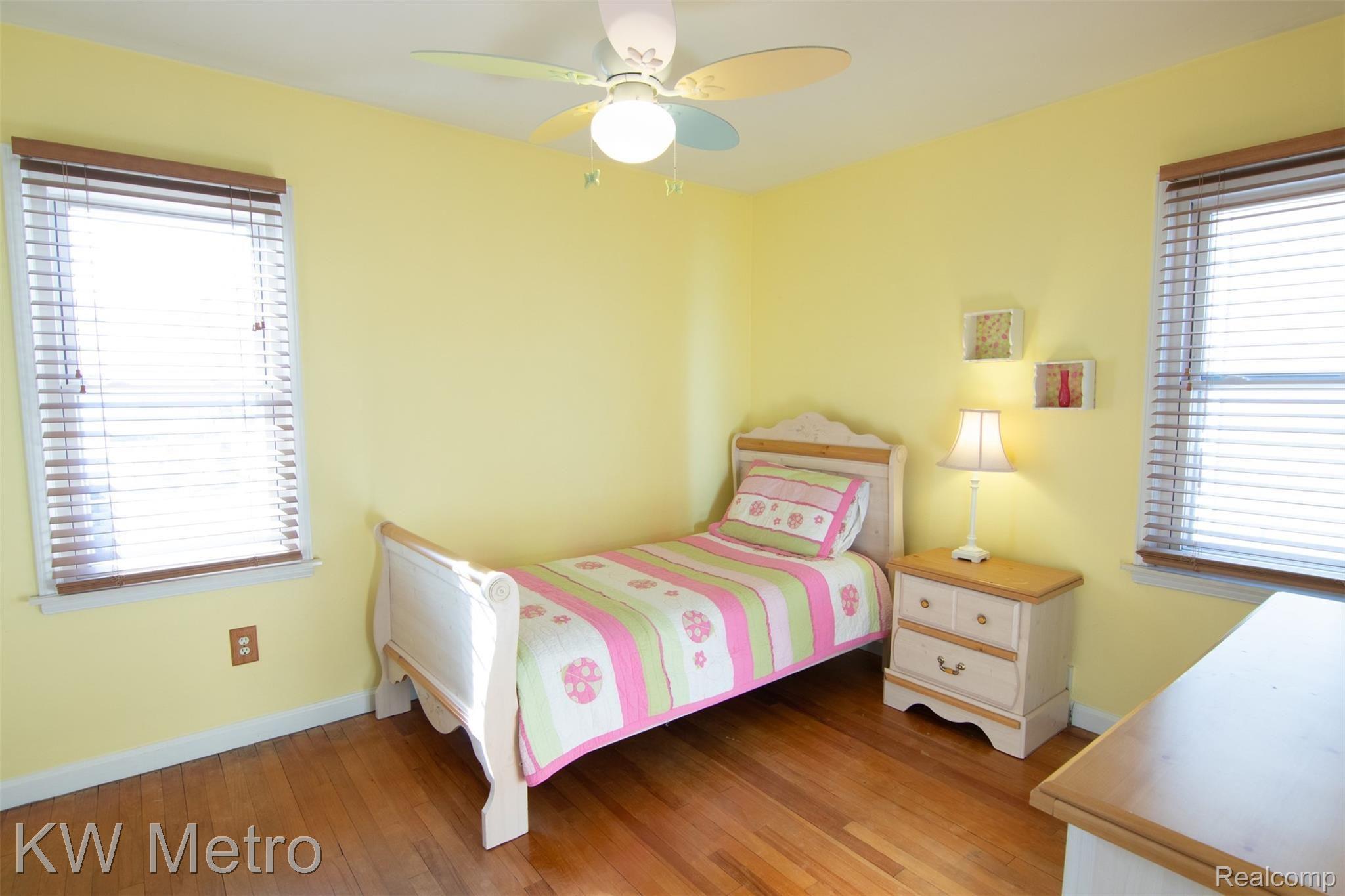 1249 Columbia Road Berkley, MI 48072 - Photo 13 of 21 1249 Columbia Bed1.jpg