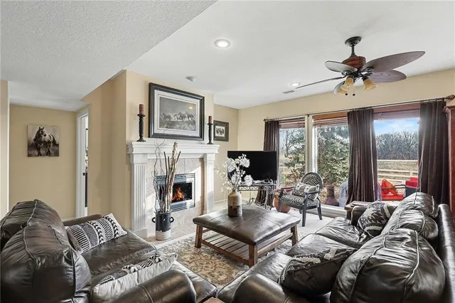 $535,000 | 18003 Rollins Drive, Smithville, MO 64089