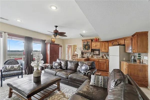 $479,000 | 18003 Rollins Drive, Smithville, MO 64089