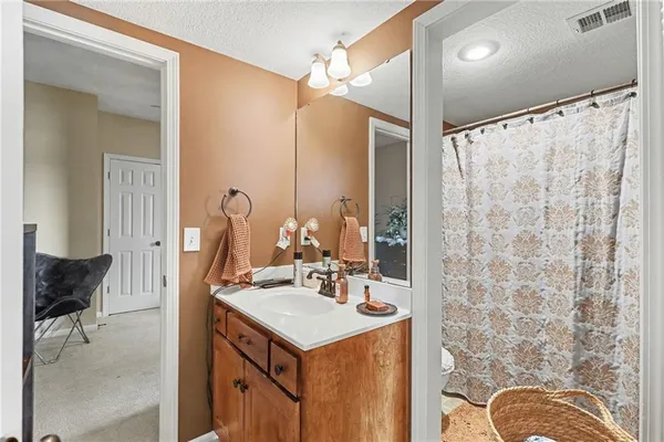 $479,000 | 18003 Rollins Drive, Smithville, MO 64089