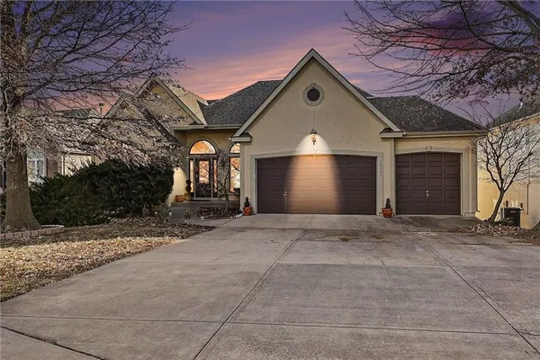$479,000 | 18003 Rollins Drive, Smithville, MO 64089