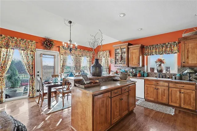 $535,000 | 18003 Rollins Drive, Smithville, MO 64089