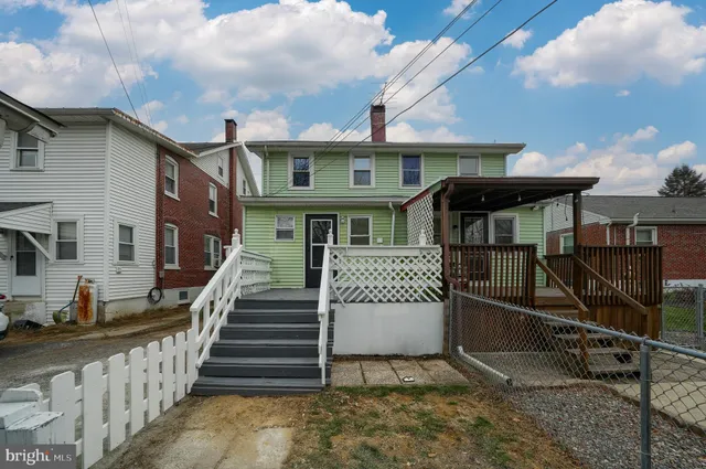 $264,500 | 346 Duke Street, Ephrata, PA 17522