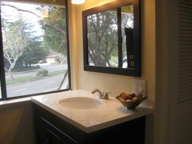 2510 West Middlefield Road Mountain View, CA 94043 - Photo 13 of 20 Gallery Image 13