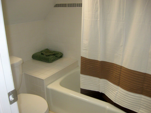 2510 West Middlefield Road Mountain View, CA 94043 - Photo 18 of 20 Gallery Image 18