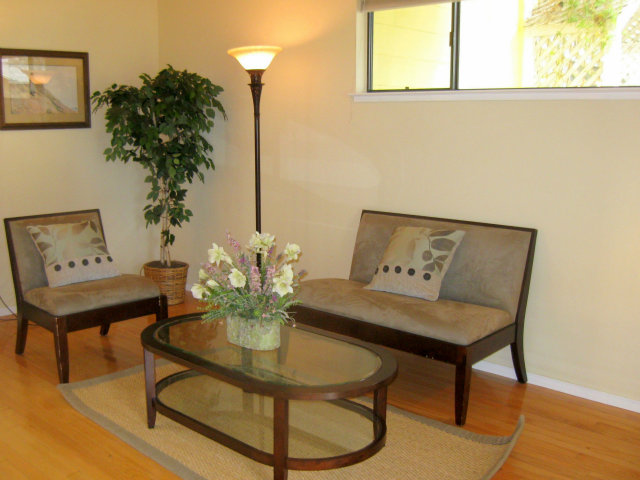 2510 West Middlefield Road Mountain View, CA 94043 - Photo 3 of 20 Gallery Image 3