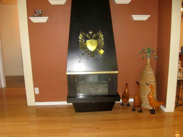 2510 West Middlefield Road Mountain View, CA 94043 - Photo 4 of 20 Gallery Image 4
