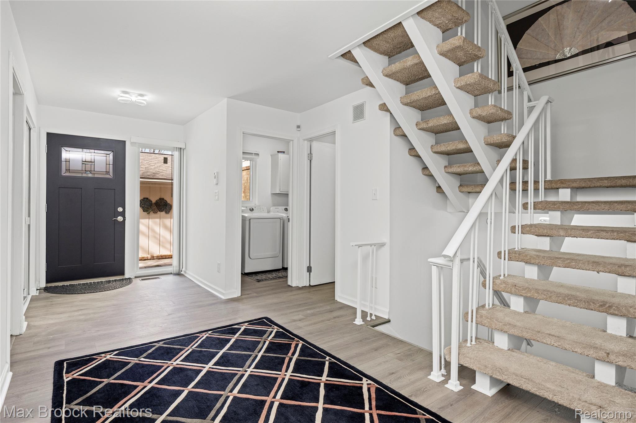 7451 Pebble Point West Bloomfield, MI 48322 - Photo 3 of 50