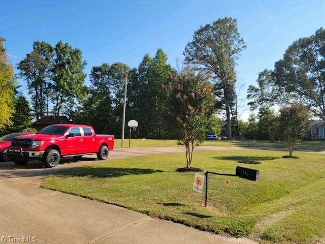 792 Anglin Mill Road Stoneville, NC 27048 - Photo 25 of 25 Paved Circle drive