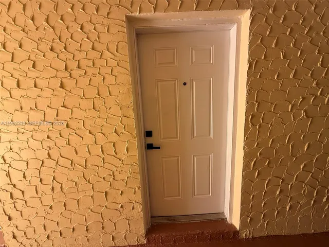 $330,000 | 8500 Southwest 109th Avenue, Unit 6109, Miami, FL 33173