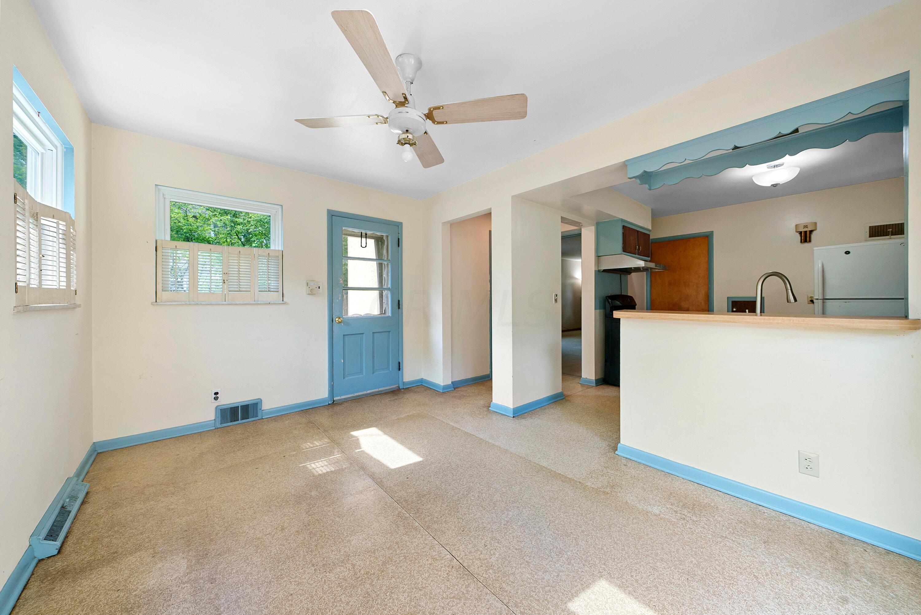 2676 Welsford Road Columbus, OH 43221 - Photo 12 of 30 ESpace