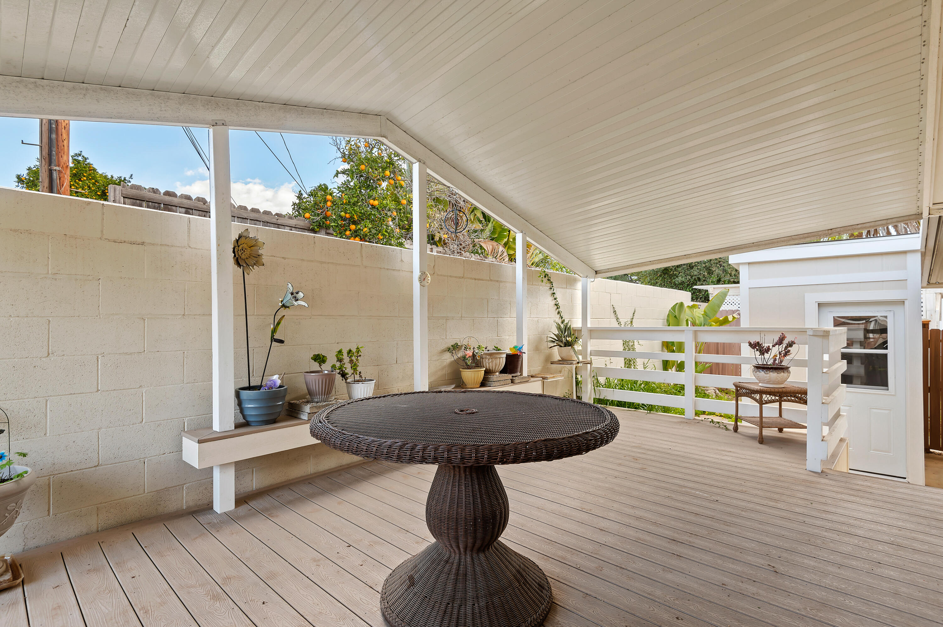 340 Old Mill Road, Unit SPC 16 Santa Barbara, CA 93110 - Photo 17 of 28 a living room with furniture and a table
