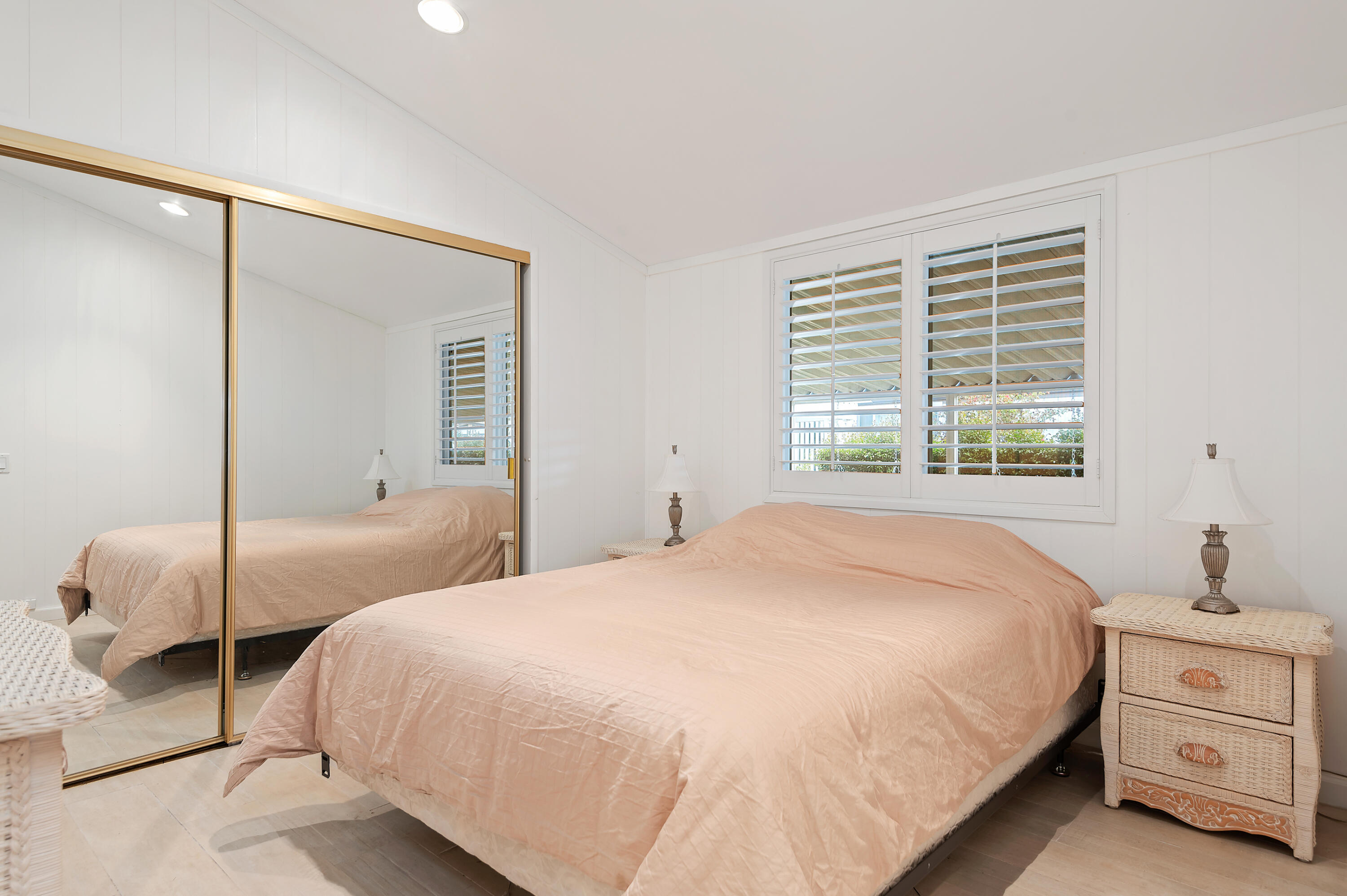 340 Old Mill Road, Unit SPC 16 Santa Barbara, CA 93110 - Photo 19 of 28 a bedroom with a large bed and a window