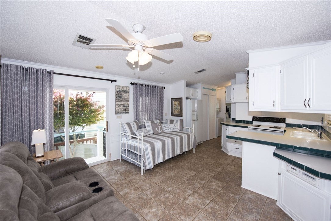 68 W Point, Unit F19 Dadeville, AL 36853 - Photo 10 of 17 Gallery Image 10