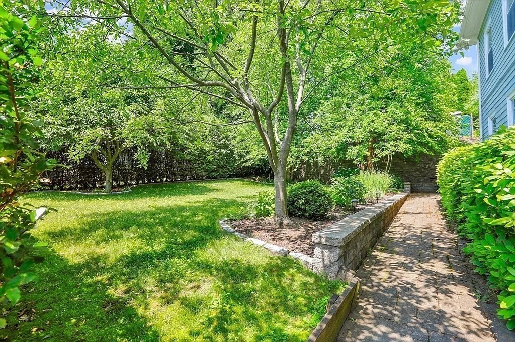 25 Brayton Road, Unit 25 Boston, MA 02135 - Photo 14 of 23