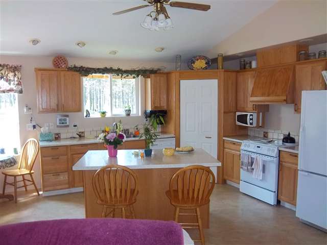 251 Roberts Road Newport, WA 99156 - Photo 4 of 8