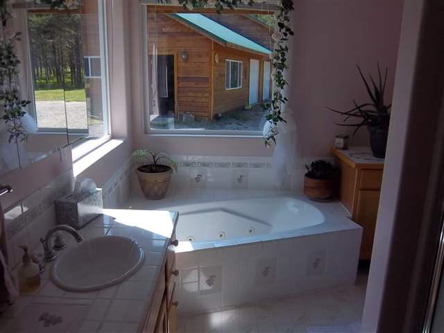 251 Roberts Road Newport, WA 99156 - Photo 7 of 8