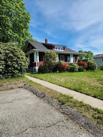 $420,000 | 72 West Main Street, Dudley, MA 01571
