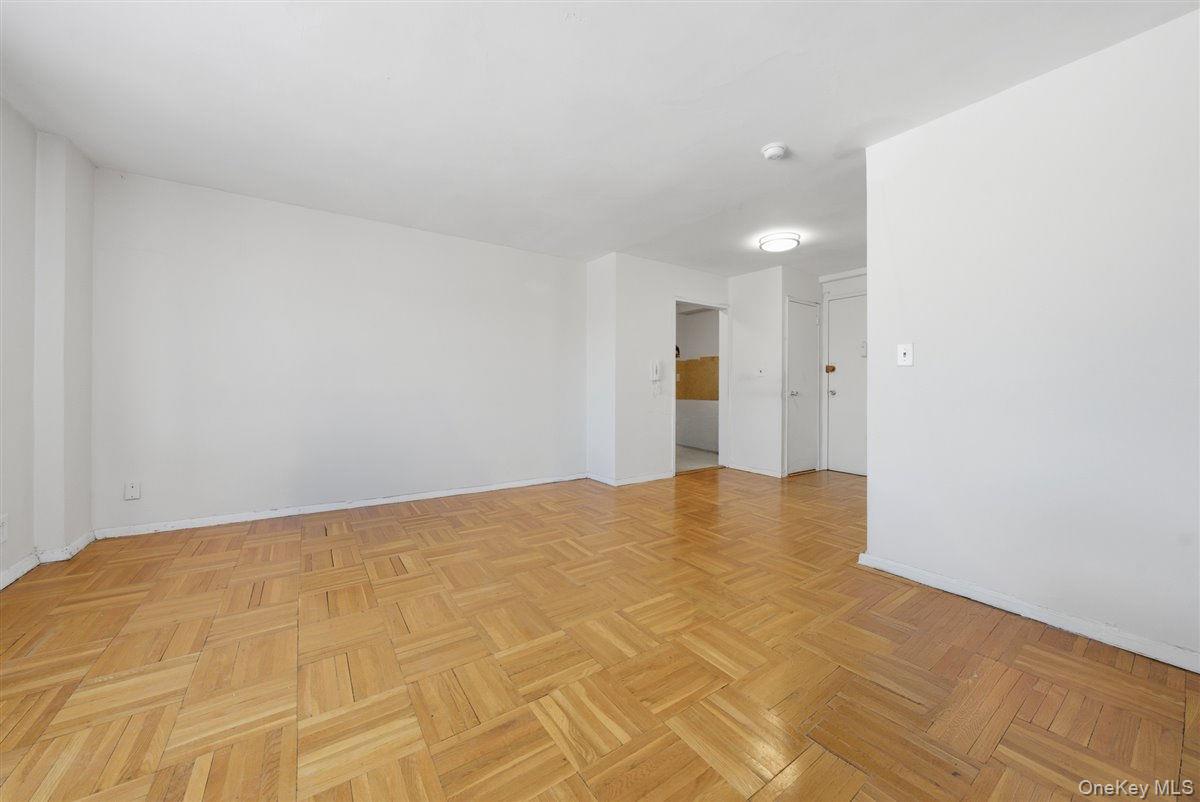 266 Pelham Road, Unit 4E New Rochelle, NY 10805 - Photo 15 of 29