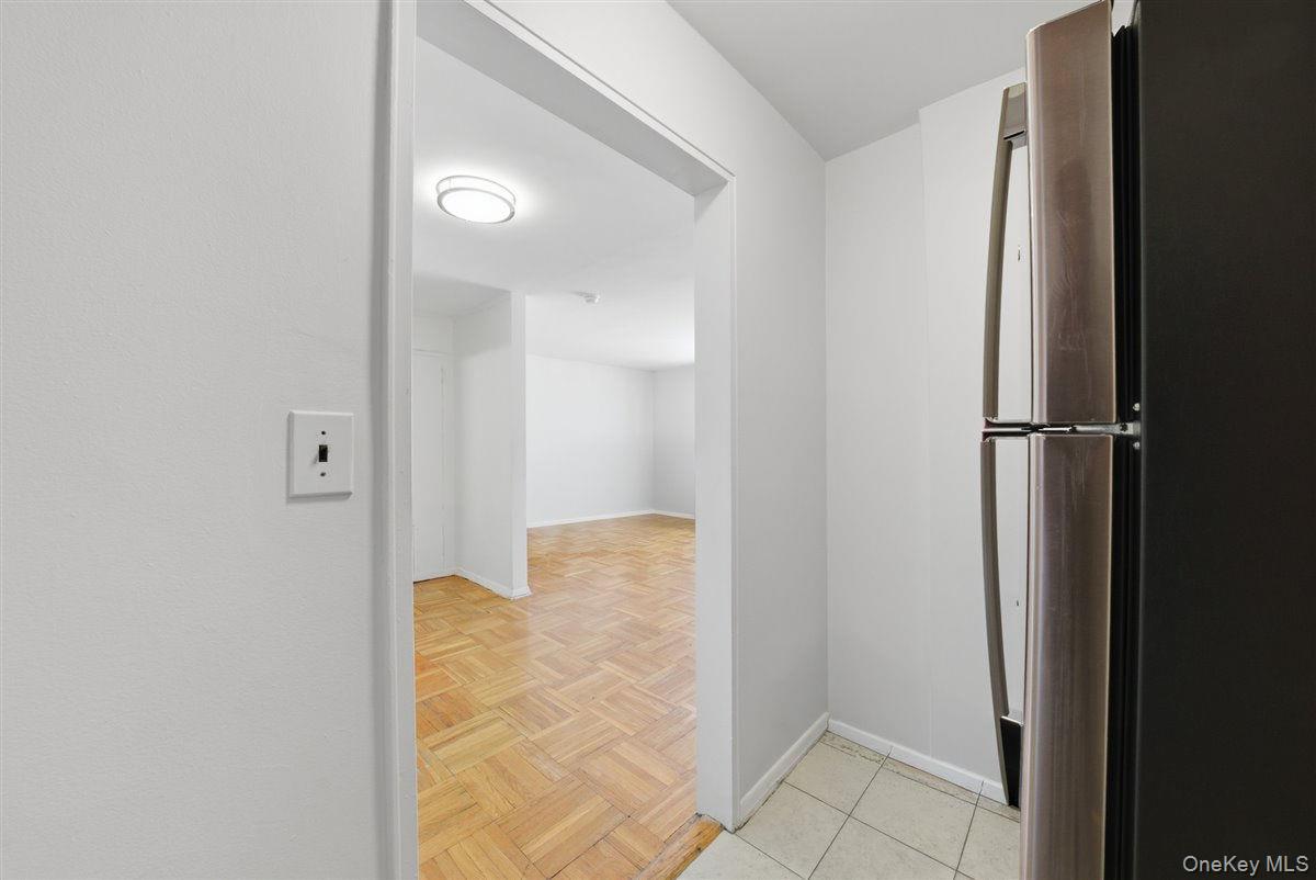 266 Pelham Road, Unit 4E New Rochelle, NY 10805 - Photo 19 of 29