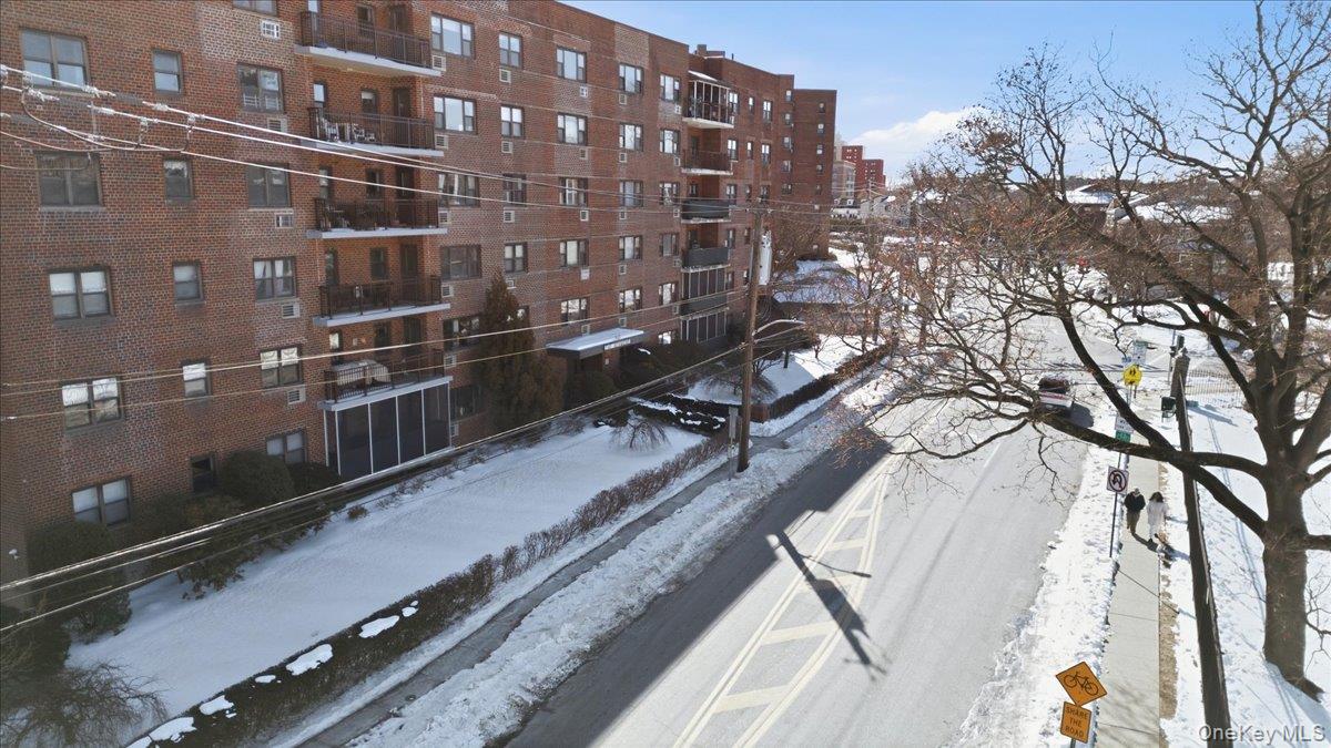 266 Pelham Road, Unit 4E New Rochelle, NY 10805 - Photo 28 of 29