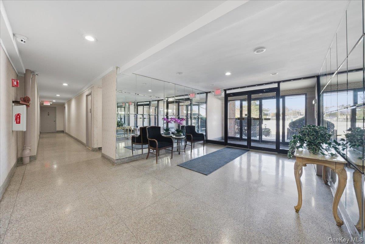 266 Pelham Road, Unit 4E New Rochelle, NY 10805 - Photo 6 of 29