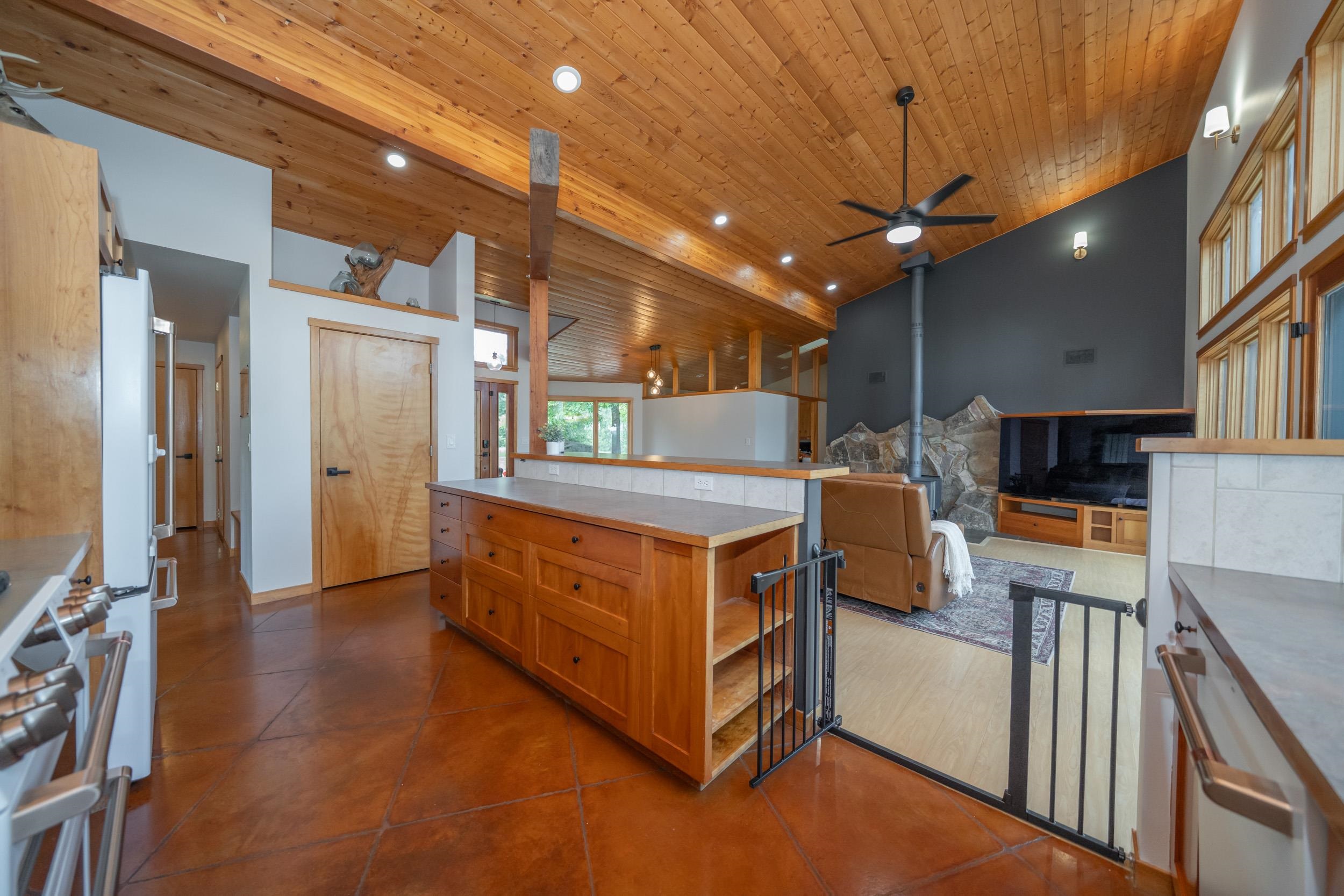 1616 East Whispering Springs Lane Colbert, WA 99005 - Photo 14 of 49
